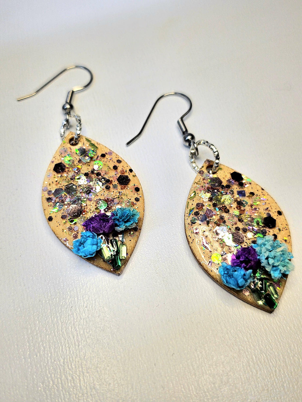 Dried Flower  Wood Oval Earrings on Stainless Steel Hooks - Unique Botanical Jewelry for Nature Lovers