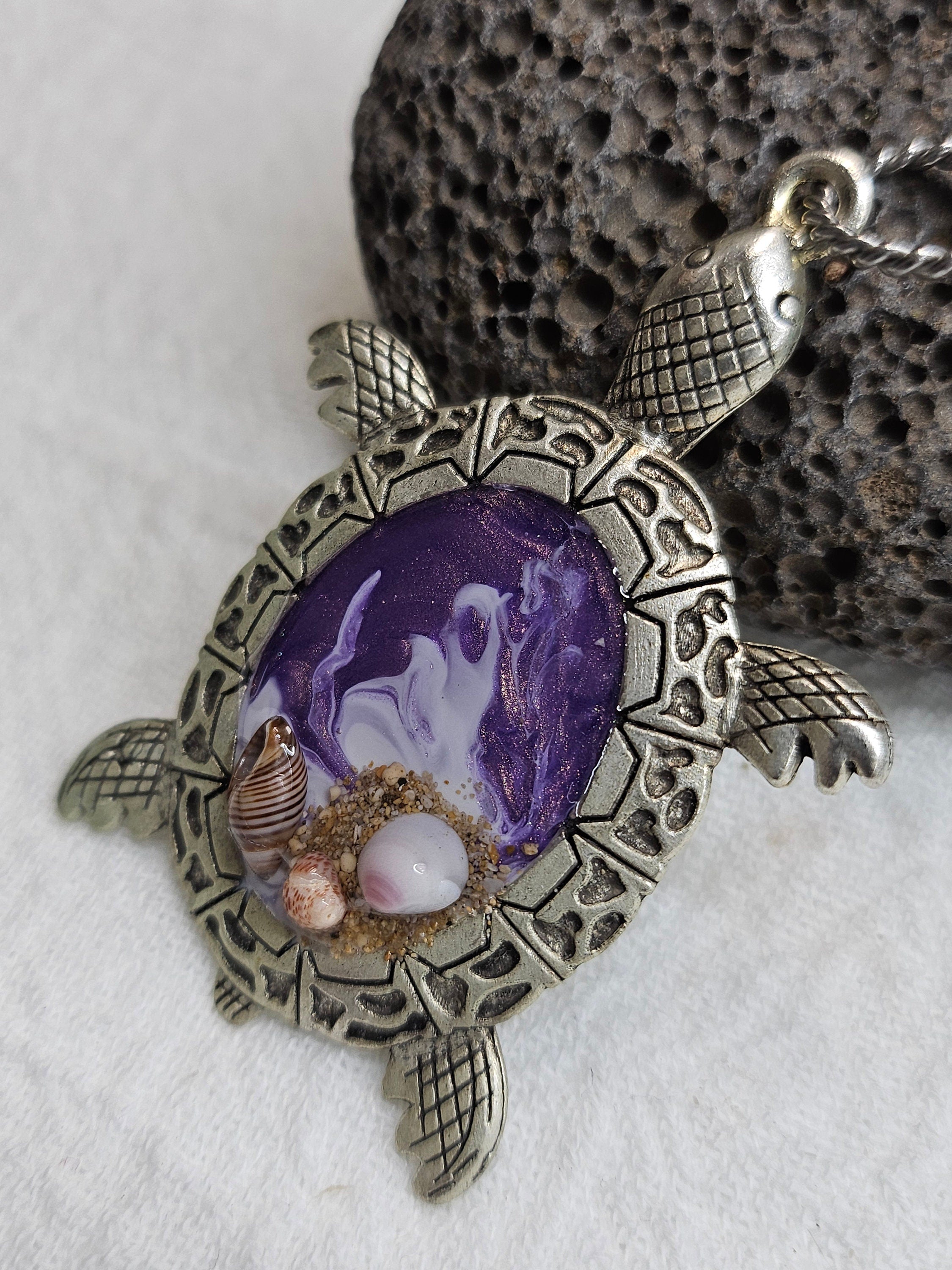 Hawaii Shells  Turtle Pendant Necklace on Stainless Steel Chain - Ocean-Inspired Jewelry for Beach Lovers - Perfect Gift for Mermaid