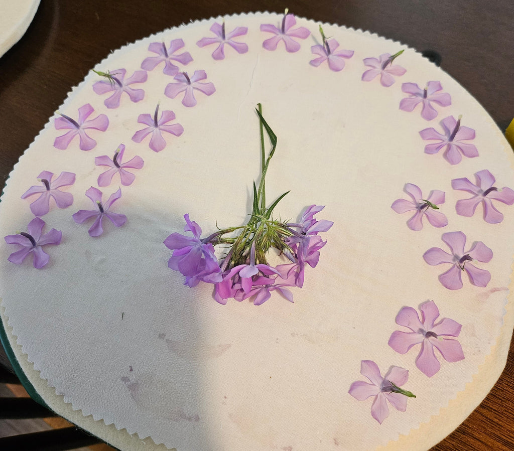 Natural Dried Flower  Fluorite Stone Pendant Necklace with Durable Stainless Steel Chain for Nature Lovers Bohemian Jewelry