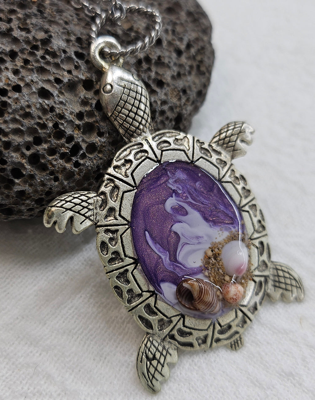 Hawaii Shells  Turtle Pendant Necklace on Stainless Steel Chain - Ocean-Inspired Jewelry for Beach Lovers - Perfect Gift for Mermaid