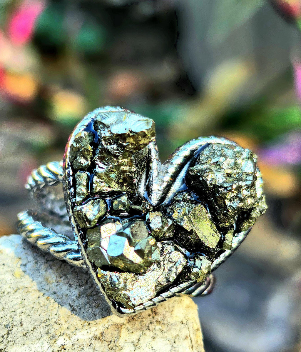 Adjustable Pyrite Nugget Ring with Stainless Steel Band - Dazzling Gold-Like Sparkle for Unique Style