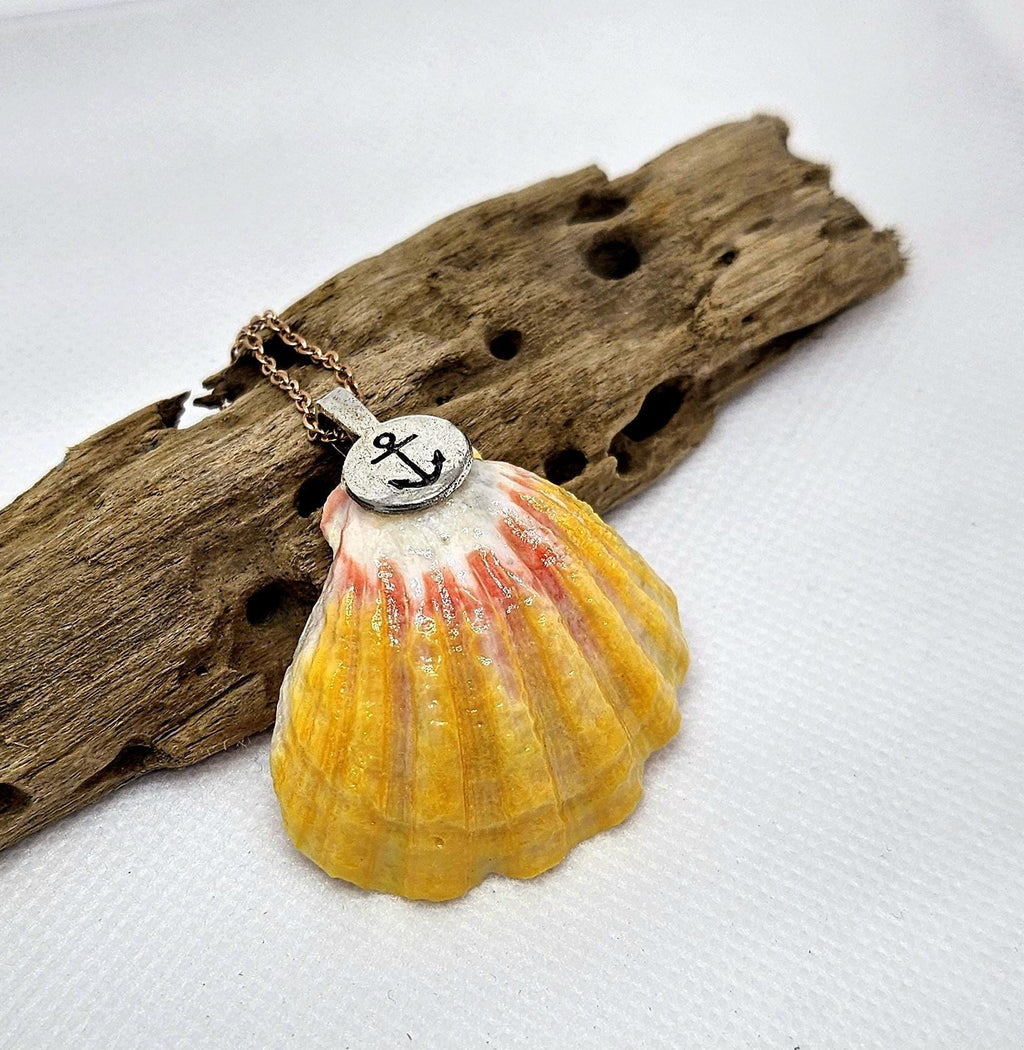 Rare Hawaiian Sunrise Shell Pendant with Dazzling Rose Gold Chain for Unique Rustic Boho Style
