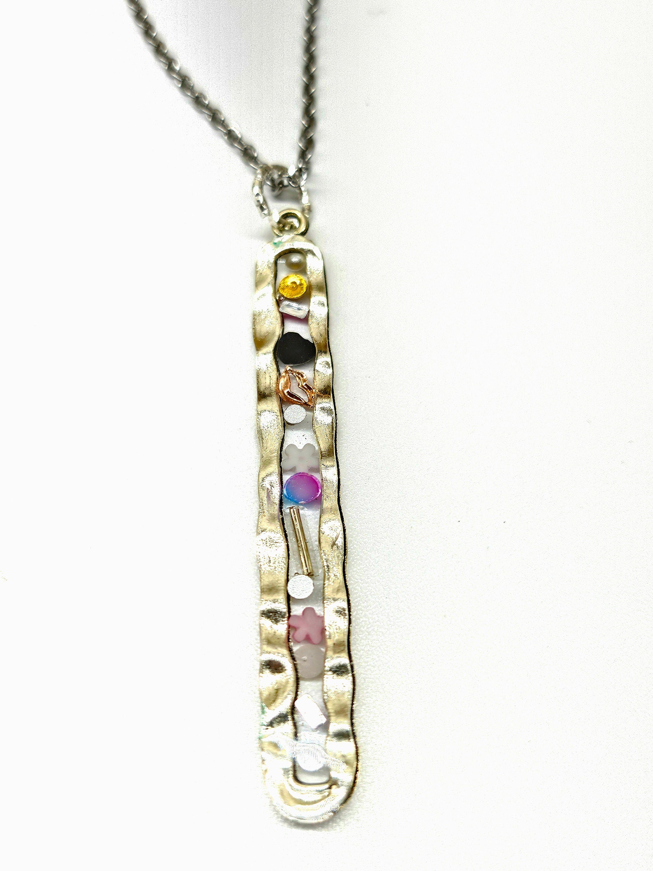 Colorful Multi-Stone Confetti Pendant Necklace with Stainless Steel Chain for Dazzling Style and Joyful Fashion