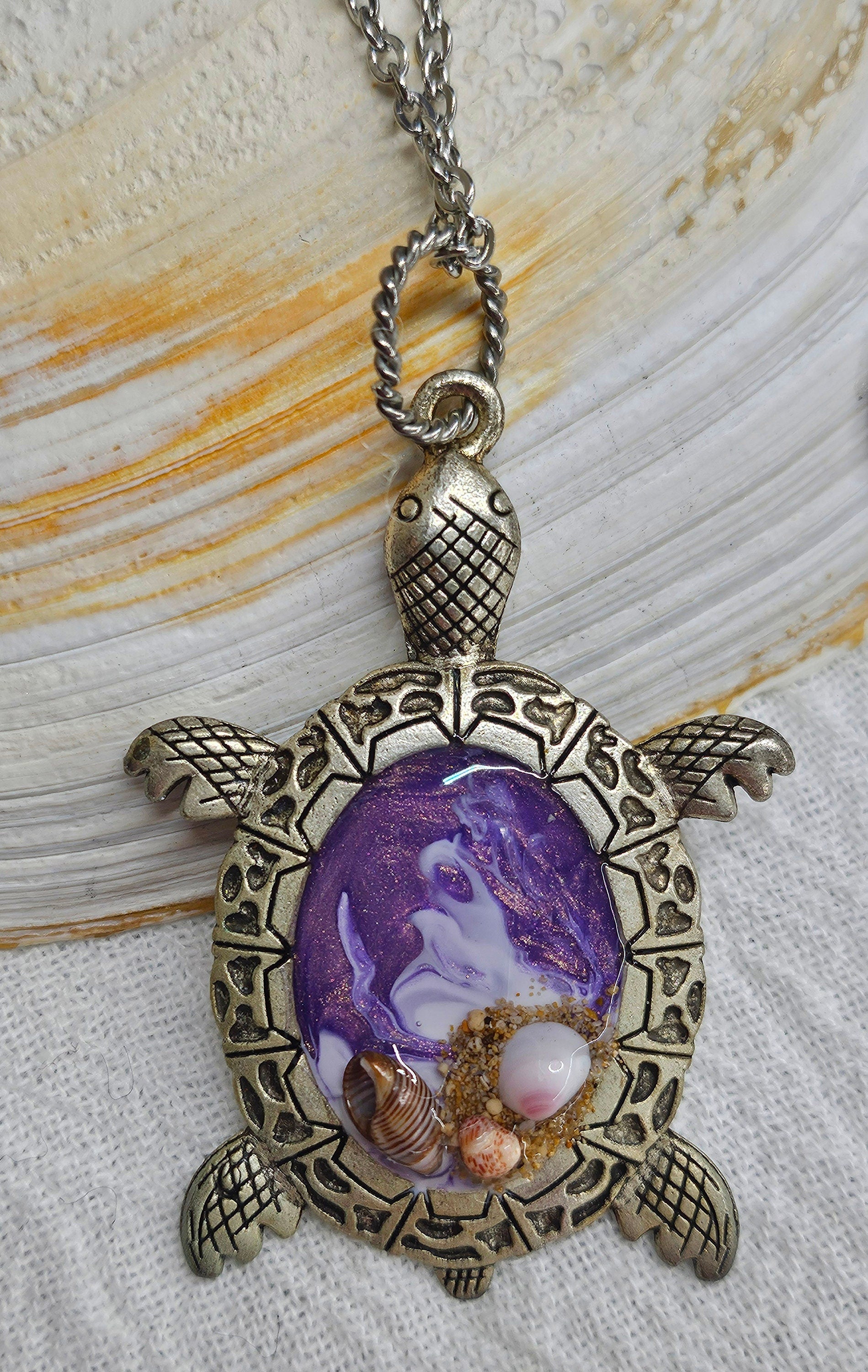 Hawaii Shells  Turtle Pendant Necklace on Stainless Steel Chain - Ocean-Inspired Jewelry for Beach Lovers - Perfect Gift for Mermaid