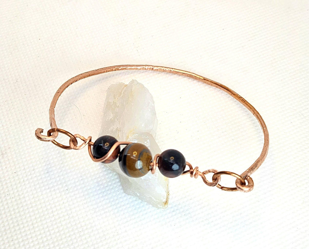 Textured Copper Bangle Bracelet with Red Tiger Eye Stone  Handcrafted Rustic Boho Jewelry  Unique Accessory for Everyday Wear  Gifts