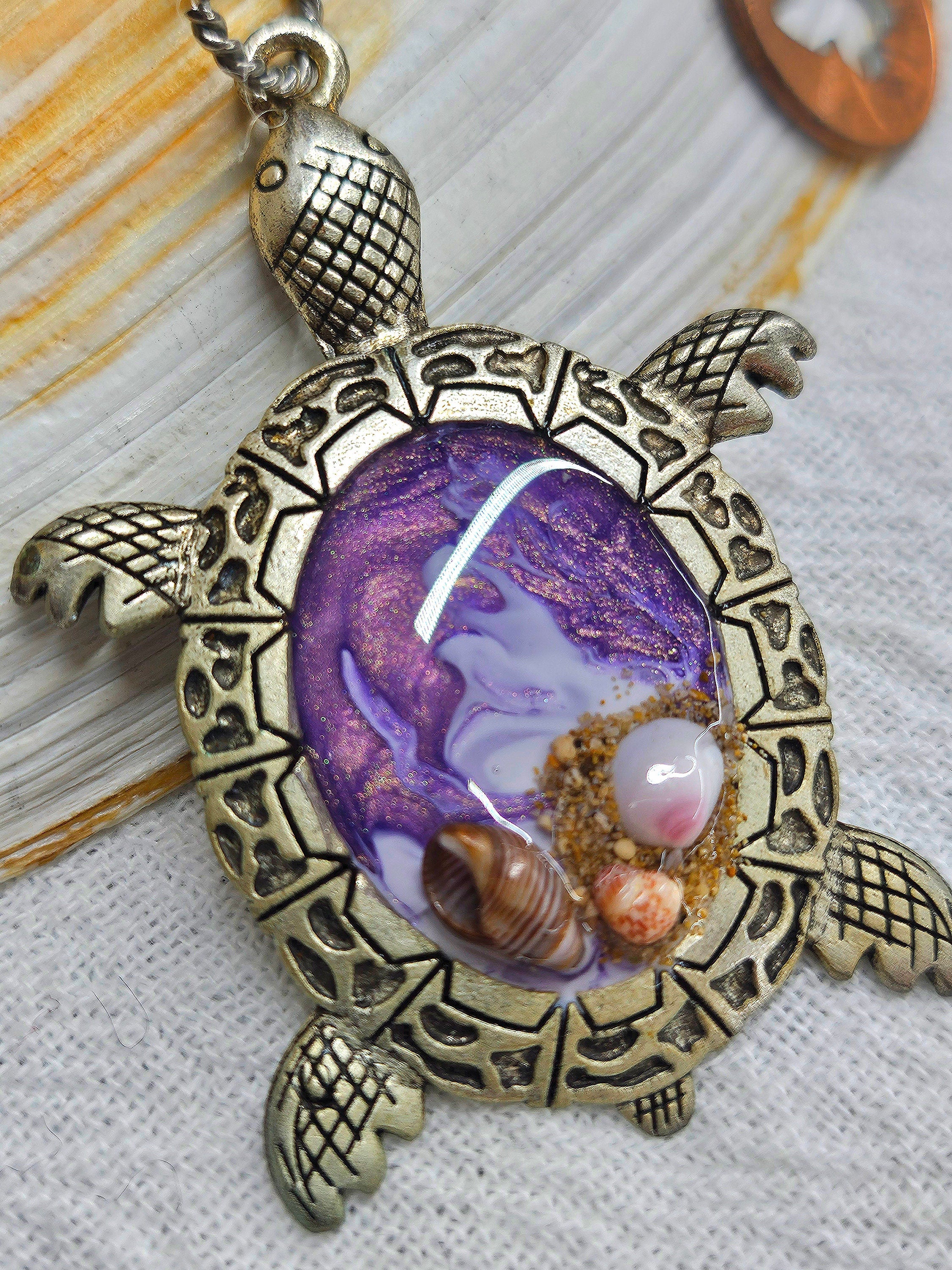 Hawaii Shells  Turtle Pendant Necklace on Stainless Steel Chain - Ocean-Inspired Jewelry for Beach Lovers - Perfect Gift for Mermaid