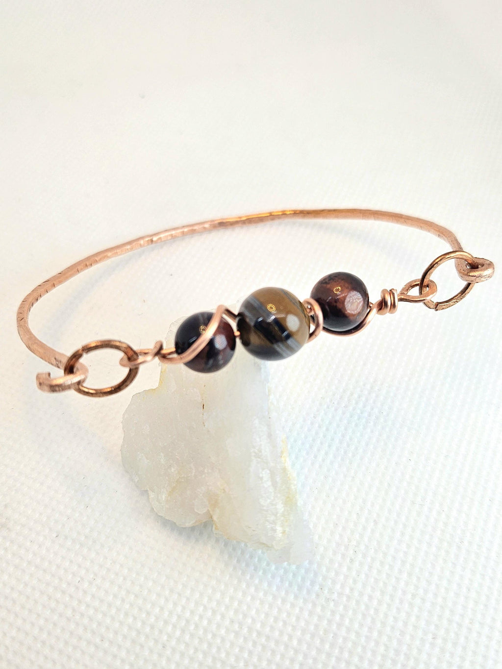 Textured Copper Bangle Bracelet with Red Tiger Eye Stone  Handcrafted Rustic Boho Jewelry  Unique Accessory for Everyday Wear  Gifts