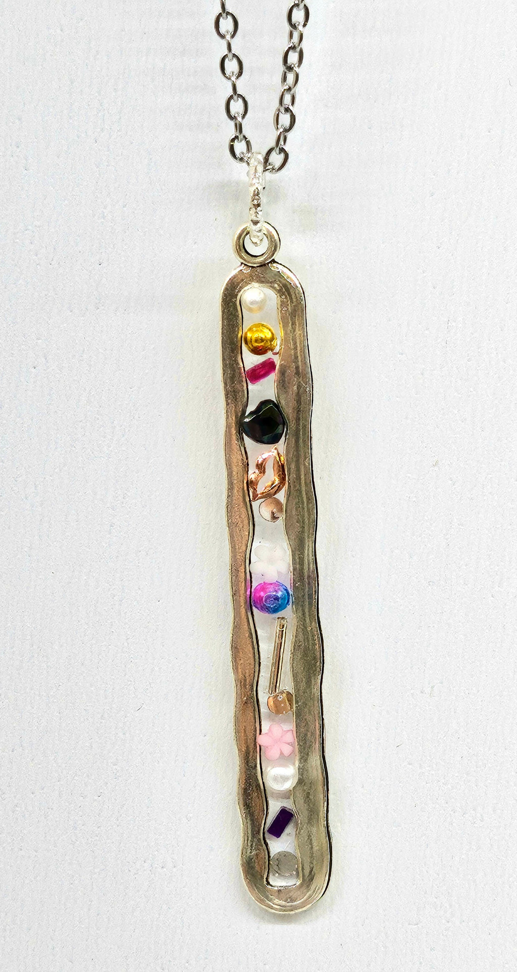 Colorful Multi-Stone Confetti Pendant Necklace with Stainless Steel Chain for Dazzling Style and Joyful Fashion